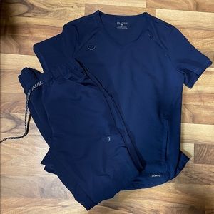 * Jaanuu scrub set size extra small *